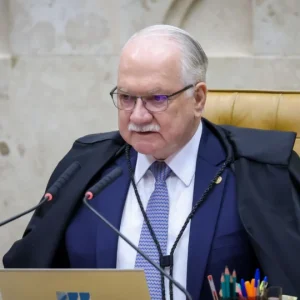 Fachin determina investigação da PF sobre ameaças de fuzilamento contra ministros do STF