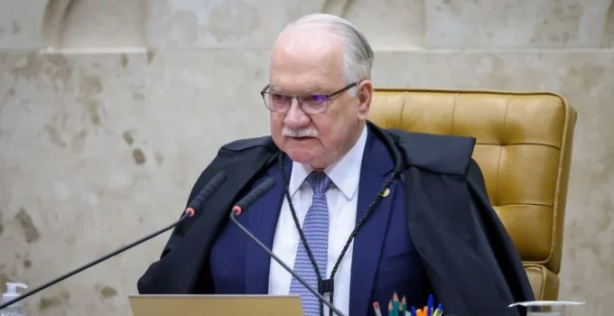 Fachin determina investigação da PF sobre ameaças de fuzilamento contra ministros do STF