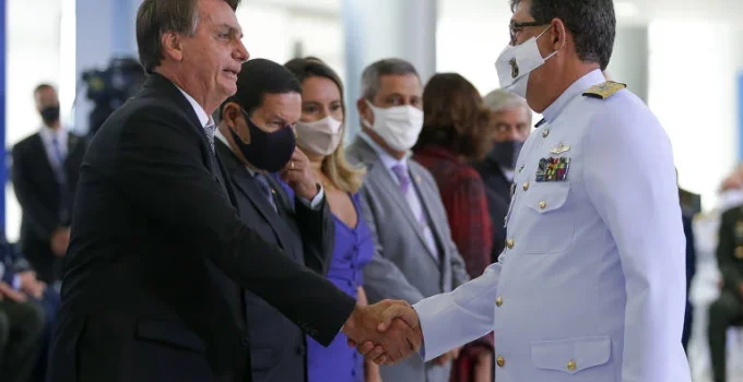Omissão de negacionismo: A aparente cegueira de um potencial ministro da Saúde