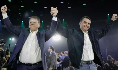 Flávio Bolsonaro reitera promessa de fim da reeleição para fortalecer base aliada