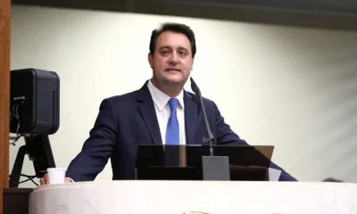 Ratinho Junior declara apoio a Flávio Bolsonaro no segundo turno