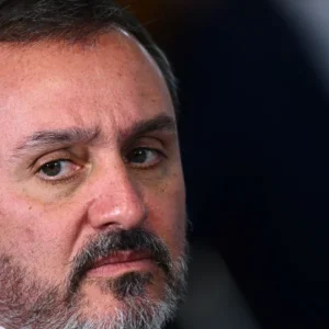 Flávio Bolsonaro pede investigação contra diretor-geral da PF por suposto uso político da corporação