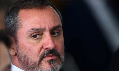Flávio Bolsonaro pede investigação contra diretor-geral da PF por suposto uso político da corporação