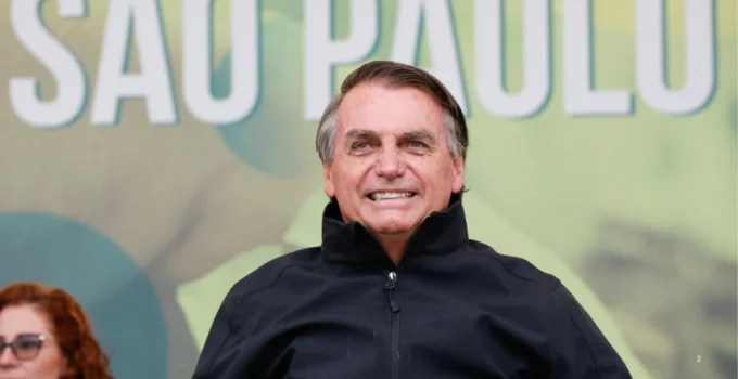 Justiça mantém multa de R$ 290 mil a Bolsonaro por não usar máscara na pandemia Justiça mantém multa de R$ 290 mil a Bolsonaro por não usar máscara na pandemia