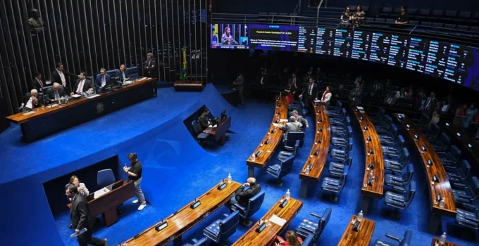 Fim da escala 6x1 pode ser votado nesta quarta no Senado após acordo do governo