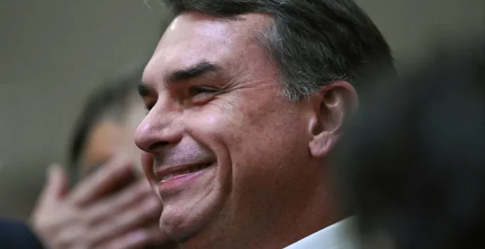MDB oficializa apoio majoritário a Flávio Bolsonaro, mas mantém ala pró-Lula