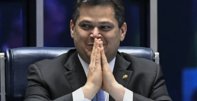 Davi Alcolumbre prevê votação da PEC da Segurança para quinta-feira após rito acelerado