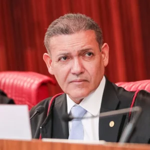 Deputado do PT pede afastamento de Nunes Marques do TSE por suposta parcialidade