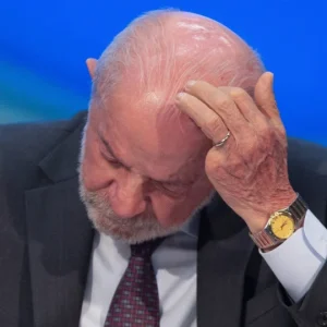Aposta na PEC 6x1: Lula esbarra na rejeição e na complexidade da Classe C