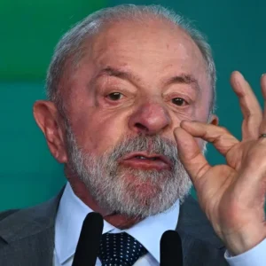 Lula se descola de erros passados e adota discurso de renovação em entrevista