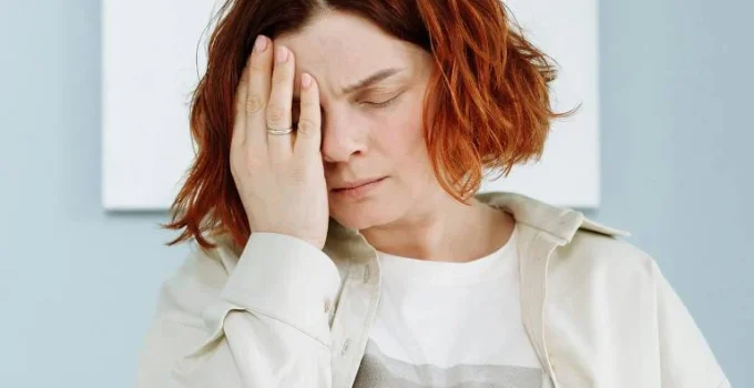 Sintomas da perimenopausa frequentemente mal interpretados atrasam diagnóstico e tratamento